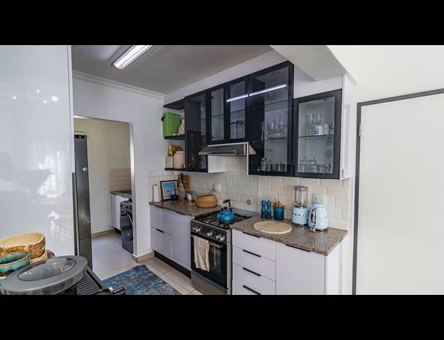 3 BEDROOM TOWNHOUSE FOR SALE IN SUMMERSET